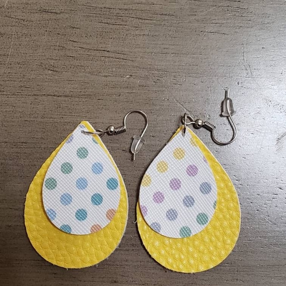 Yellow and polka dot teardrop earrings
